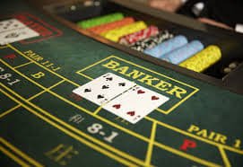 Permainan slot Fortune Tiger dengan grid lima gulungan dan simbol emas